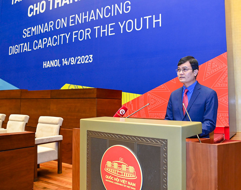 Đồng chí Bùi Quang Huy, Bí thư thứ nhất Trung ương Đoàn Thanh niên Cộng sản Hồ Chí Minh phát biểu tại Tọa đàm. (Ảnh: DUY LINH) Đồng chí Bùi Quang Huy, Bí thư thứ nhất Trung ương Đoàn Thanh niên Cộng sản Hồ Chí Minh phát biểu tại Tọa đàm. (Ảnh: DUY LINH)