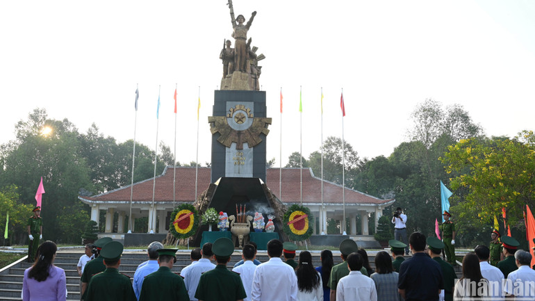 Địa điểm di tích "Chốt chặn Tàu Ô-Xóm Rộng".