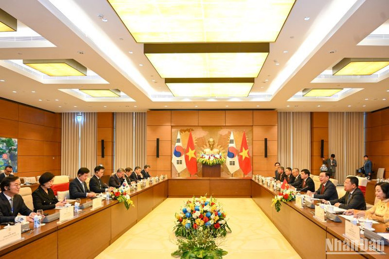 Quang cảnh buổi hội đàm tại Nhà Quốc hội.