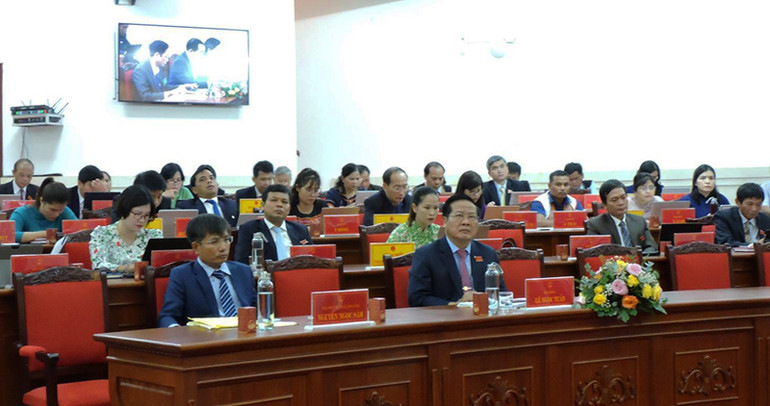 Các đại biểu tham dự Kỳ họp thứ 5 Hội đồng nhân dân tỉnh Kon Tum