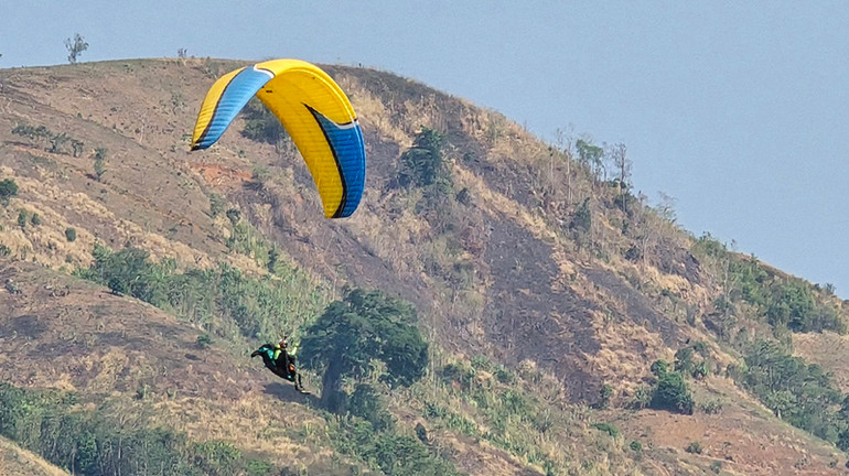 Các phi công xuất phát từ đỉnh Chư Tan Kra huyền thoại.