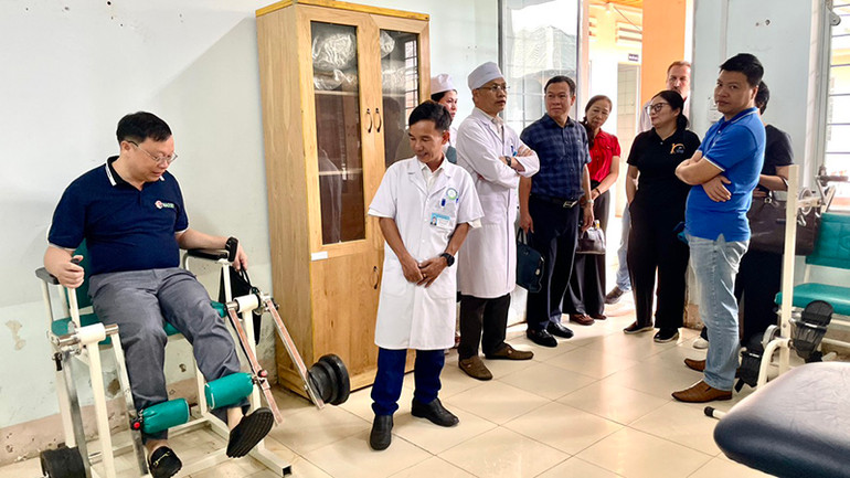 Đoàn công tác khảo sát cơ sở vật chất phục vụ công tác chăm sóc sức khỏe người khuyết tật, nạn nhân chất độc da cam tại Trung tâm Y tế huyện Đăk Hà