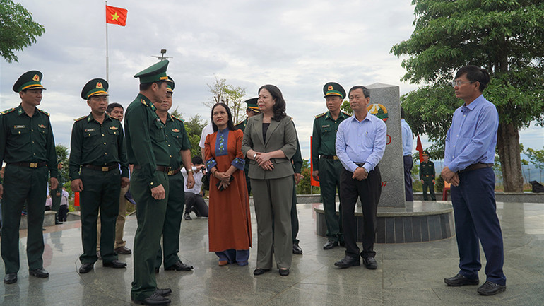 Phó Chủ tịch nước Võ Thị Ánh Xuân thăm Cột mốc biên giới ngã ba Đông Dương.
