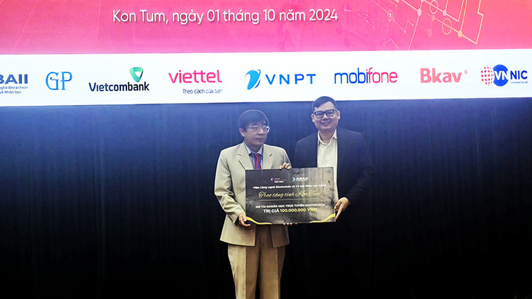 Viện Công nghệ Blockchain và Trí tuệ nhân tạo ABAII tặng tỉnh Kon Tum 100 tài khoản học trực tuyến Masterteck.