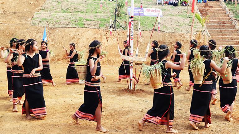 Liên hoan cồng chiêng, xoang thanh thiếu niên trường học huyện Tu Mơ Rông, lần thứ 2 năm 2024.