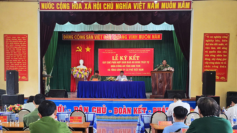 Quang cảnh lễ ký kết