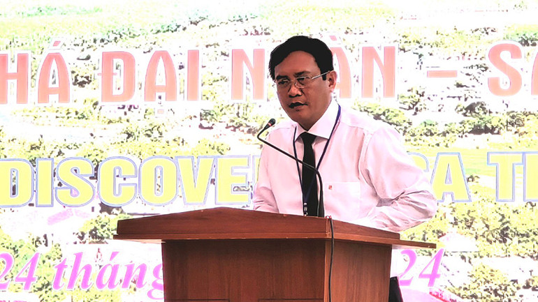 Đồng chí Dương Quang Phục phát biểu khai mạc Giải dù lượn.