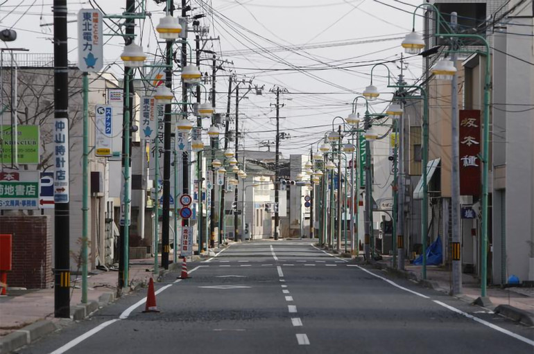 Phố mua sắm bên trong vùng cấm gần nhà máy điện hạt nhân Fukushima Daiichi, ngày 15/1/2012. (Ảnh: Reuters) Phố mua sắm bên trong vùng cấm gần nhà máy điện hạt nhân Fukushima Daiichi, ngày 15/1/2012. (Ảnh: Reuters)