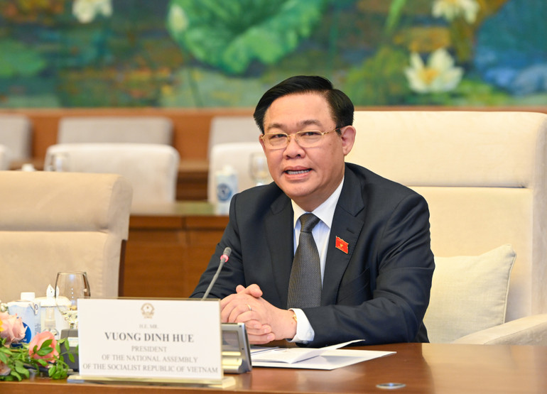 Chủ tịch Quốc hội Vương Đình Huệ phát biểu tại buổi tiếp. (Ảnh: Duy Linh)