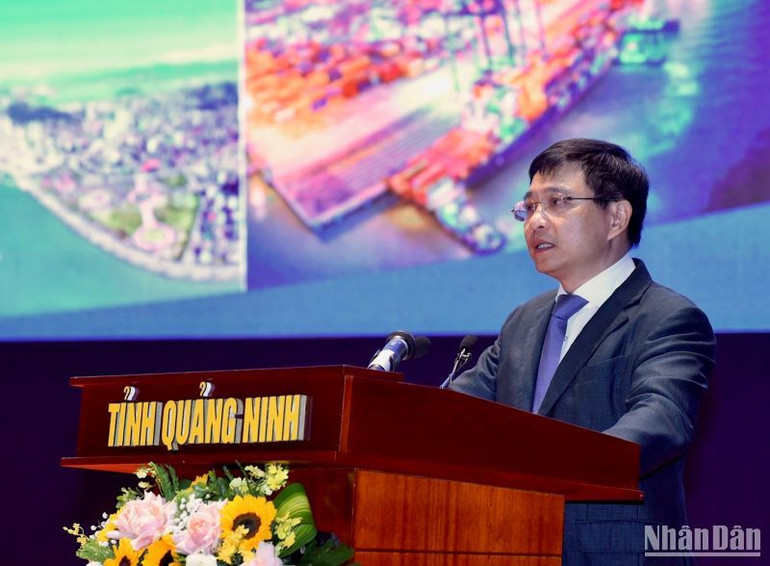 Bộ trưởng Bộ Giao thông vận tải Nguyễn Văn Thắng phát biểu.