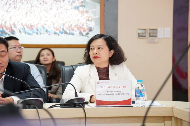 Bà Trịnh Thị Thu Hiền – Phó Cục trưởng Cục Xuất Nhập khẩu ( Bộ Công Thương). Bà Trịnh Thị Thu Hiền – Phó Cục trưởng Cục Xuất Nhập khẩu ( Bộ Công Thương).