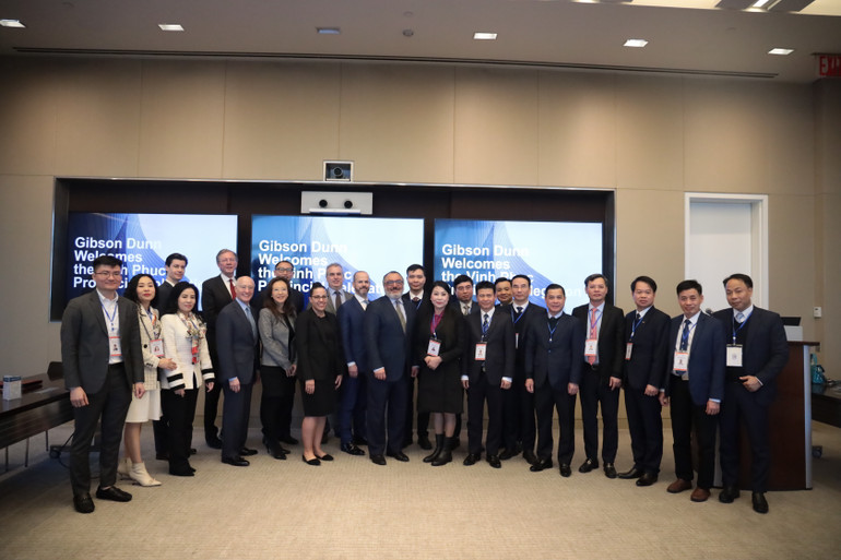 Đoàn công tác của tỉnh Vĩnh Phúc thăm Công ty Luật Gibsun, Dunn & Crutcher tại New York.