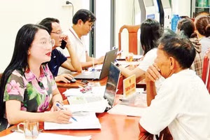 Mô hình “Ngày thứ bảy - chính quyền tận tâm, công dân thuận tiện” của phường Bắc Gianh mang lại hiệu quả thiết thực cho người dân.