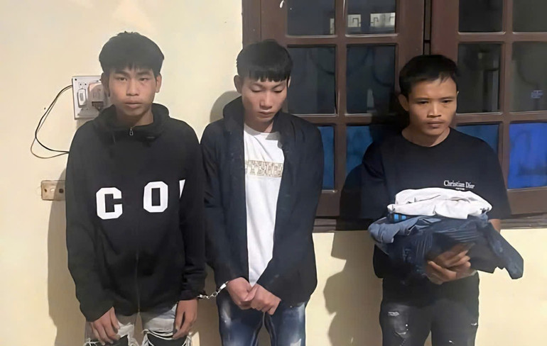 Các đối tượng gây án. z6852700683702-c7c33c5a944492d2be122e70c169b10c.jpg
