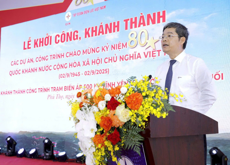 Đồng chí Phạm Lê Phú, Tổng Giám đốc EVNNPT phát biểu tại lễ khánh thành. z6922558755050-60181f000f0f72a10710cea5208152d8.jpg
