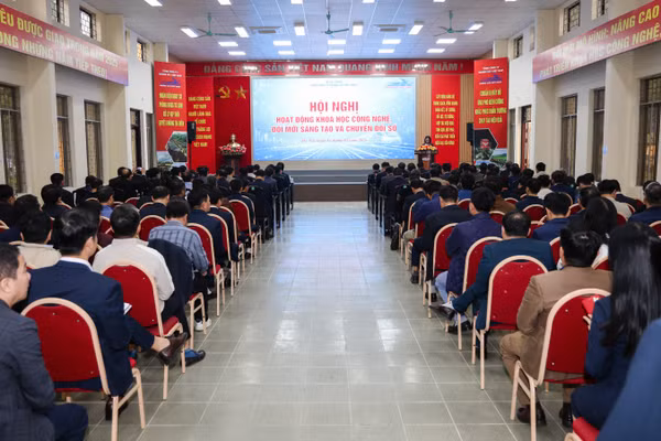 Toàn cảnh Hội nghị.