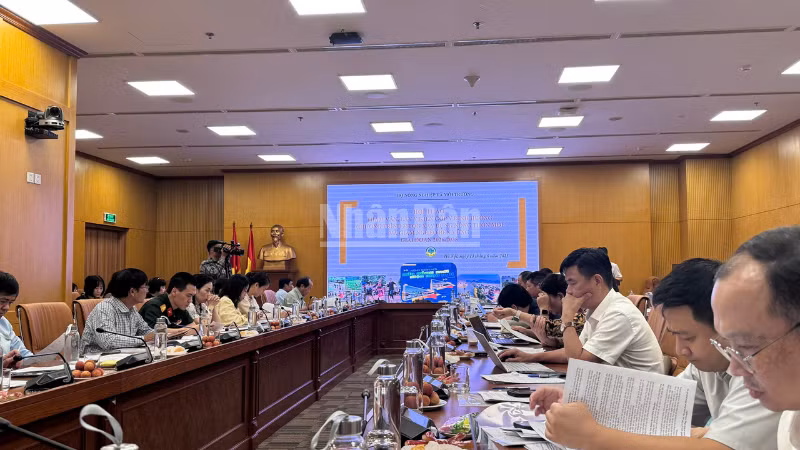 Quang cảnh tọa đàm.