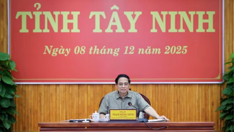 Thủ tướng Chính phủ Phạm Minh Chính chủ trì cuộc làm việc với Ban Thường vụ Tỉnh uỷ Tây Ninh. (Ảnh: VGP/Nhật Bắc)