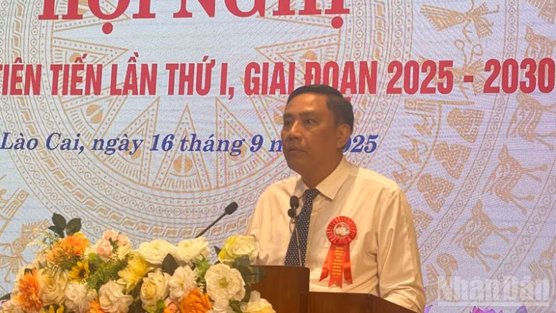 Đồng chí Hoàng Giang, Phó Bí thư Thường trực Tỉnh ủy phát biểu tại Hội nghị. (Ảnh: THANH SƠN)