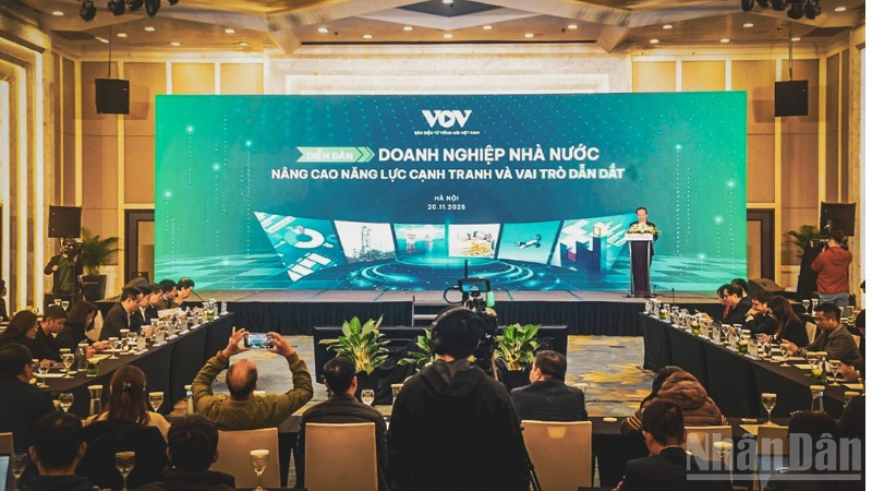 Toàn cảnh diễn đàn.