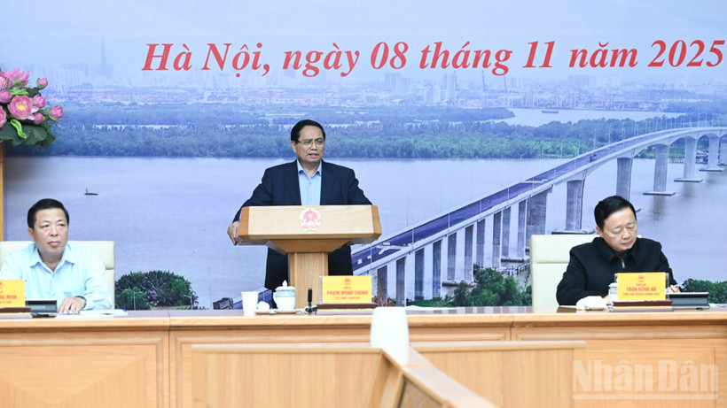 Thủ tướng Phạm Minh Chính chủ trì phiên họp.
