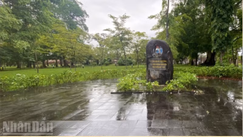 Địa điểm Trường Thanh niên Tiền tuyến Huế 1945, tại địa chỉ 63 đường Lê Duẩn, phường Phú Xuân, thành phố Huế đã được công nhận di tích cấp Tỉnh (nay gọi là cấp Thành phố).