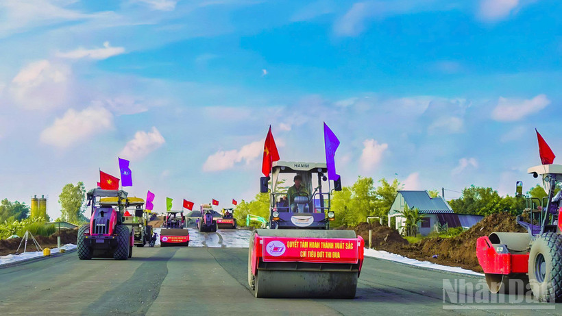 Với hàng loạt quy định mới về rút ngắn thời gian, số hóa hồ sơ và phân cấp thẩm quyền, các thủ tục trong xây dựng, đăng kiểm, hàng không đang được đơn giản hóa, giảm chi phí và thời gian cho doanh nghiệp.