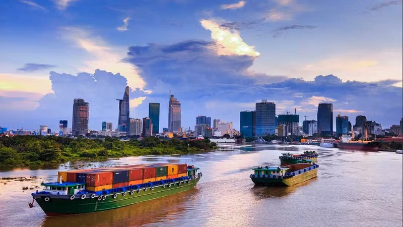 Thông tư số 39/2026/TT-BTC được kỳ vọng góp phần tháo gỡ khó khăn cho doanh nghiệp vận tải thủy, giảm chi phí logistics, đồng thời thúc đẩy phát triển vận tải xanh, bảo vệ môi trường.