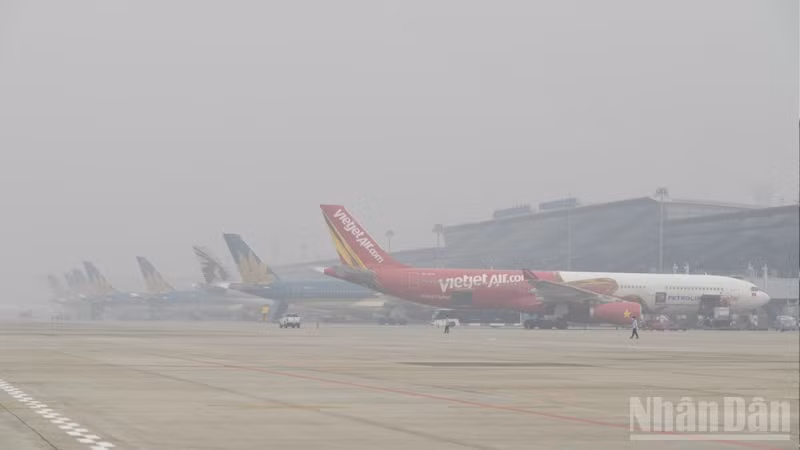 Sân bay quốc tế Nội Bài trước hiện tượng mù sương hồi đầu năm.
