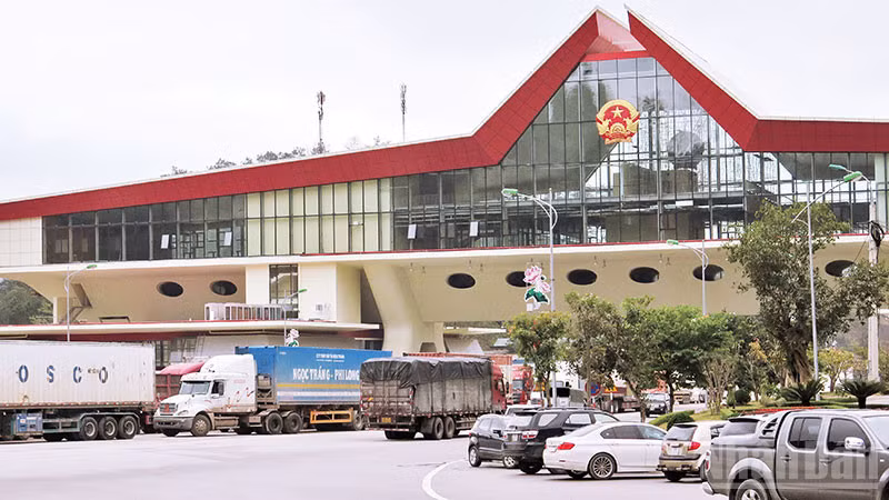 Ảnh minh họa: Cửa khẩu quốc tế Hữu Nghị (tỉnh Lạng Sơn)