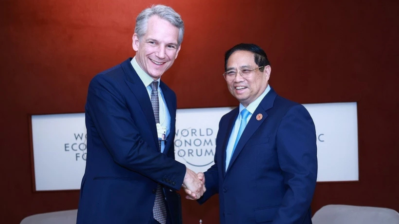 Thủ tướng Phạm Minh Chính tiếp ông Peter Koerte, Giám đốc công nghệ và Giám đốc chiến lược Tập đoàn Siemens AG (Đức). (Ảnh: TTXVN)