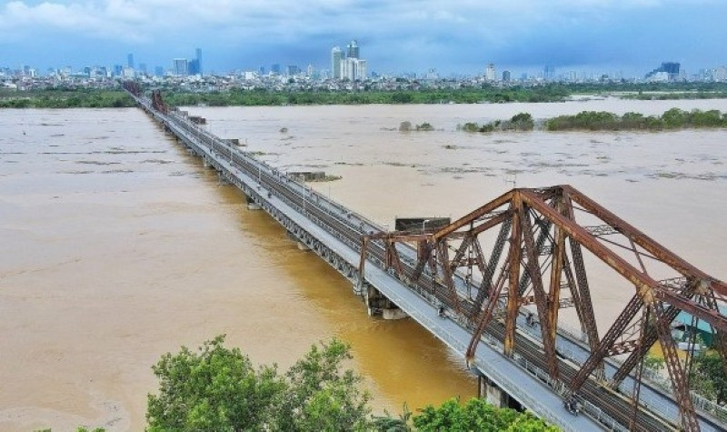 Báo động lũ trên sông Hồng, tháng 9/2024. 