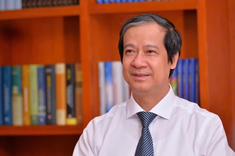 Bộ trưởng Giáo dục và Đào tạo, Phó Trưởng Ban Chính sách, Chiến lược Trung ương Nguyễn Kim Sơn.