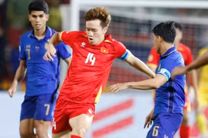 Đội tuyển Việt Nam đánh bại Thái Lan 2-0 ở chung kết lượt đi. (Ảnh: VFF)