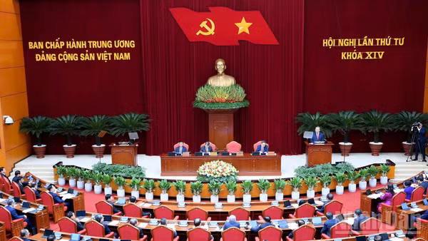 Phiên khai mạc Hội nghị lần thứ tư, Ban Chấp hành Trung ương Đảng khóa XIV. (Ảnh: ĐĂNG KHOA)