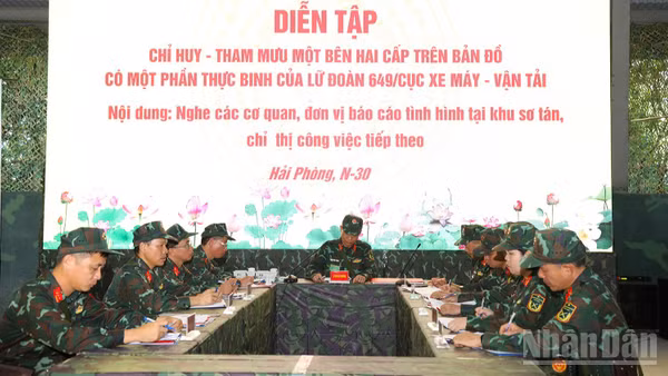 Lữ đoàn 649 diễn tập VT-26. (Ảnh: QUỲNH HƯƠNG)