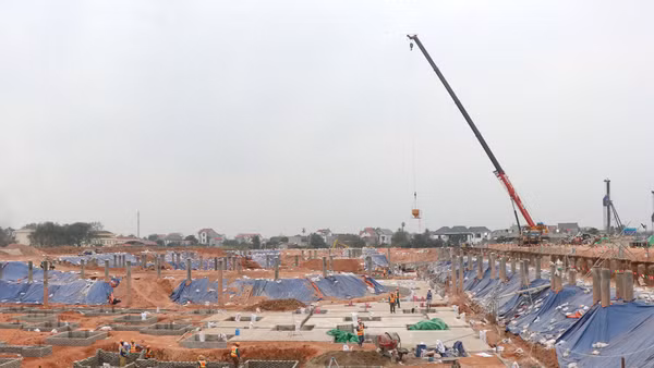 Các hạng mục tại Cảng Hàng không quốc tế Gia Bình đang được đẩy nhanh tiến độ thi công. (Ảnh: An Trân)