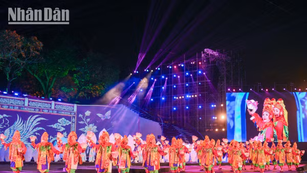 Khai mạc “Lễ hội Văn hóa thế giới tại Hà Nội lần thứ hai” năm 2026, tối 1/10/2026 tại Hà Nội. (Ảnh MINH DUY)