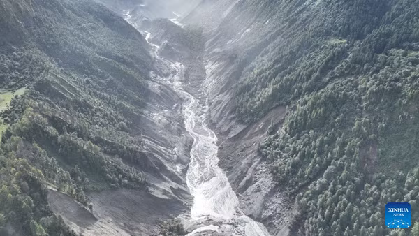 Một khu vực bị sạt lở đất ở Nepal. (Ảnh: Tân Hoa Xã)