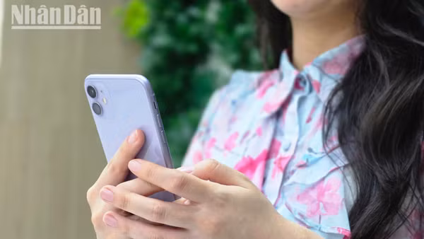 2,2 triệu đô la Singapore bị thiệt hại do lừa đảo qua tin nhắn iMessage tại "quốc đảo sư tử". (Ảnh: MINH DUY)