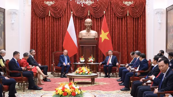 Tổng Bí thư, Chủ tịch nước Tô Lâm tiếp Thủ tướng Cộng hòa Ba Lan Donald Tusk. (Ảnh: ĐĂNG KHOA)