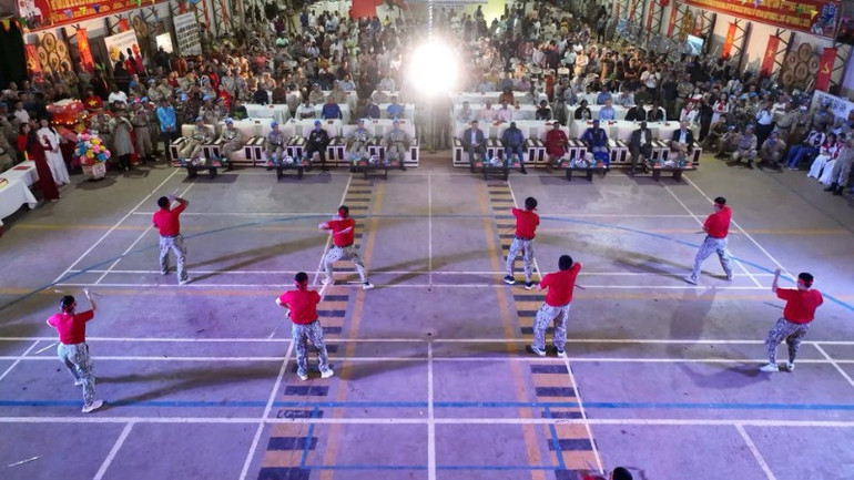 Tiết mục biểu diễn võ thuật của cán bộ, nhân viên Đội Công binh số 3 trong khuôn khổ chương trình. vo-thuat-1100.jpg