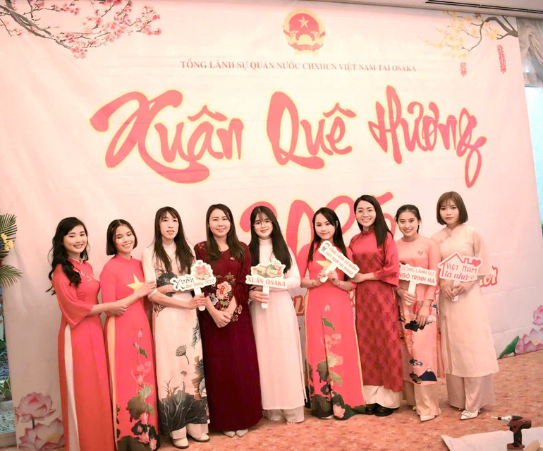 រូបភាពពីកម្មវិធី Spring Homeland ក្នុងឆ្នាំ ២០២៥។ z7334561758446-223e54014b3487e89fe100cc586ccff8.jpg