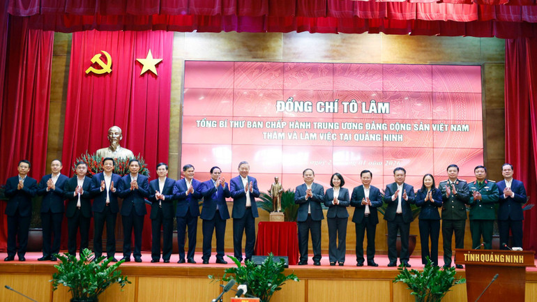 vna-potal-tong-bi-thu-to-lam-lam-viec-voi-ban-chap-hanh-dang-bo-tinh-quang-ninh-8554539-9400.jpg