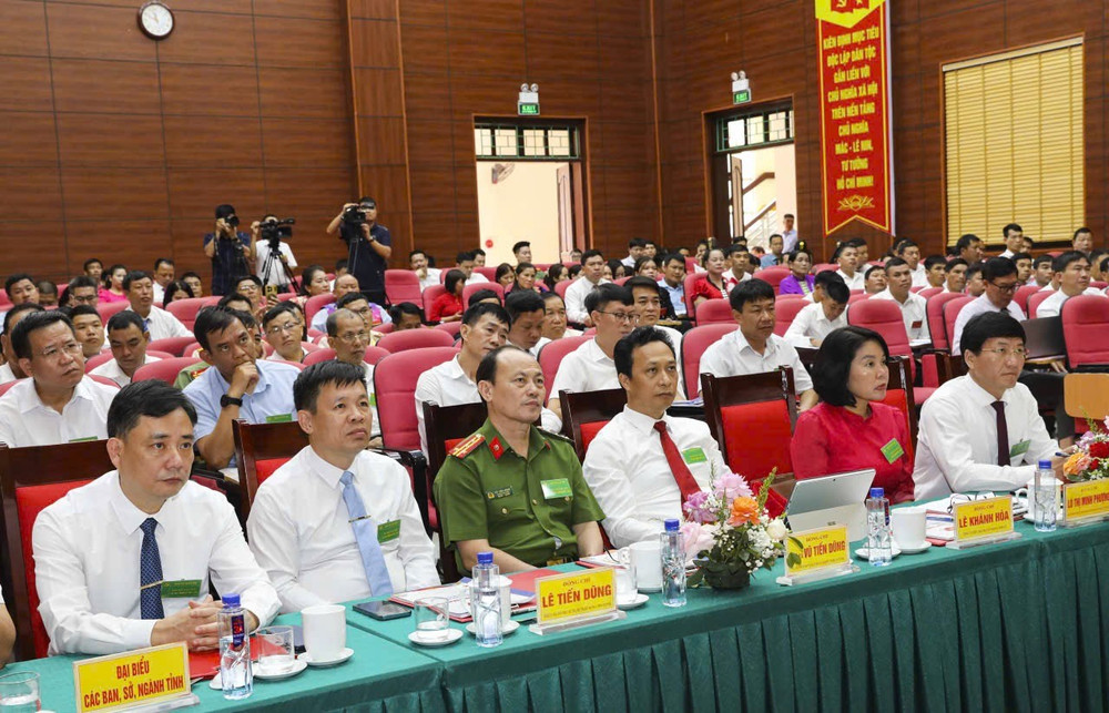 Các đại biểu tham dự Đại hội đại biểu Đảng bộ xã Na Son lần thứ I, nhiệm kỳ 2025–2030. img-8320.jpg