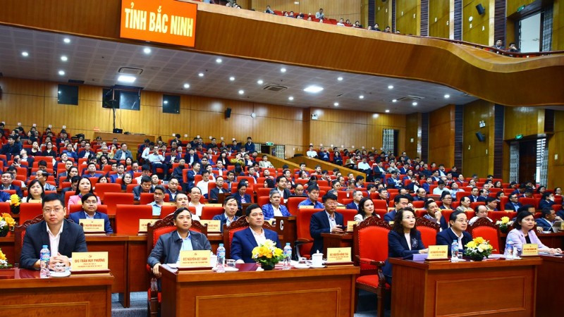 Các đại biểu tham dự tại điểm cầu chính của tỉnh Bắc Ninh.