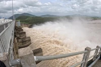 [Video] Thuỷ điện Sông Ba Hạ đưa mức nước hồ chứa về "mức đón lũ" trước đợt mưa lớn