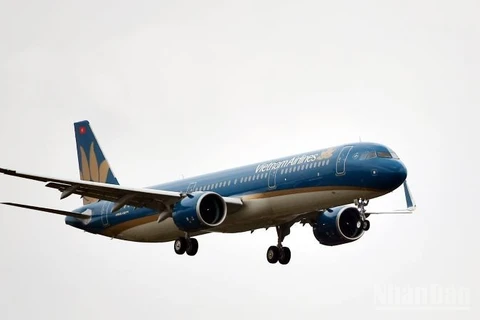 Vietnam Airlines Group khuyến cáo hành khách chủ động theo dõi lịch trình bay trong dịp cận Tết Nguyên đán do ảnh hưởng của sương mù tại một số sân bay miền bắc và Bắc Trung Bộ.