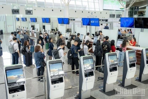 Từ ngày 4 đến 6/12/2025, Cảng Hàng không quốc tế Nội Bài tổ chức chạy thử các chuyến bay giả định, có sự tham gia của 80 cán bộ, công nhân viên các bộ phận liên quan.