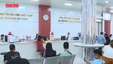 [Video] TP Hồ Chí Minh vận hành bộ máy hành chính trơn tru trong ngày đầu tháng 7